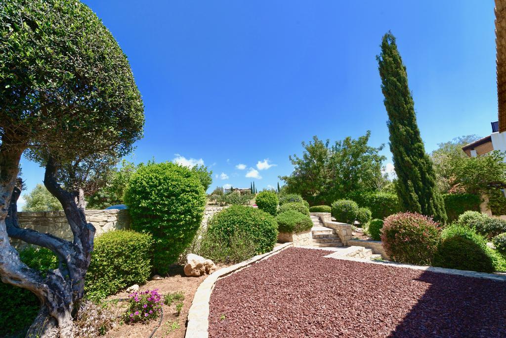 4 Bedroom Villa Helidoni With Private Infinity Pool, Aphrodite Hills Resort Kouklia Esterno foto